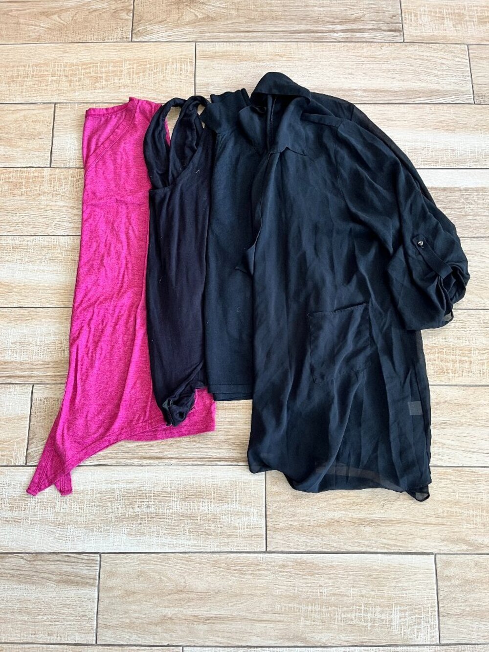 Womens Bundle of 4 Tops - 2XL / XXL